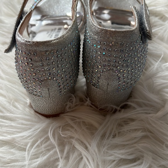 Girls Rhinestone Heel Sandals - Picture 5 of 6